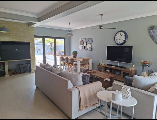 3 BEDROOM HOUSE FOR SALE IN GLEN MARAIS